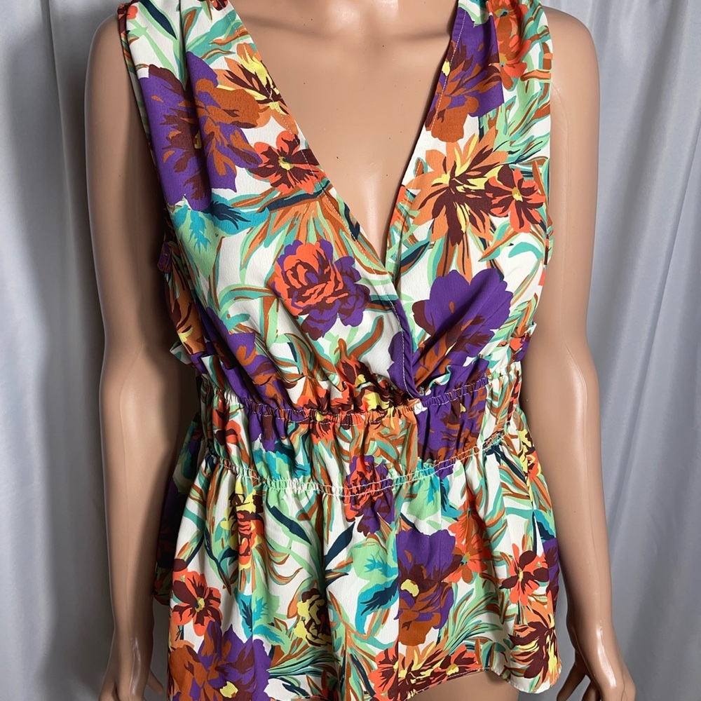 Gibson Latimer Women’s Size M Floral Sleeveless Top Ruffles Smocked Peplum